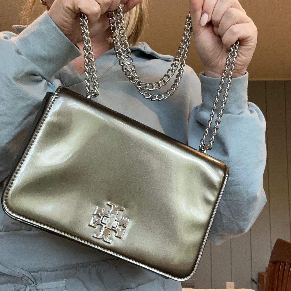 Tory Burch Silver Metallic Crossbody & Shoulder Bag